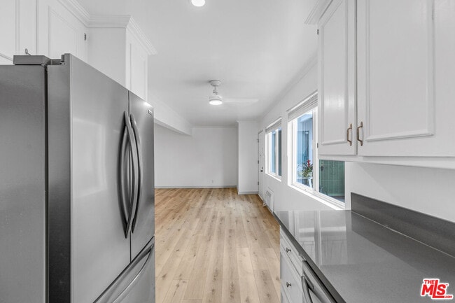 Building Photo - 4916 Hazeltine Ave