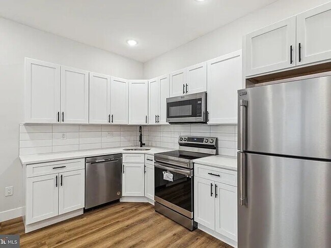 Building Photo - 1840 N Gratz St