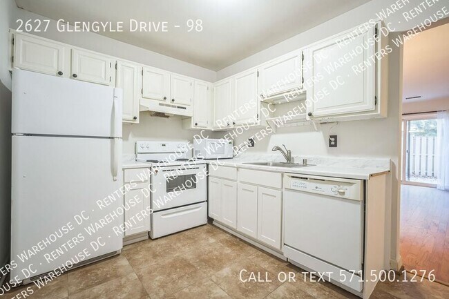 Building Photo - Charming 2Bd/1.5Bth Condo in the Heart of ...