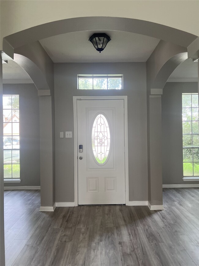 Building Photo - 15707 Rosewood Hill Ct