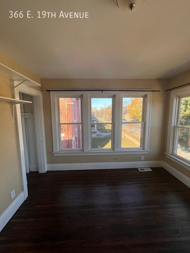 Building Photo - 366 E 19th Ave