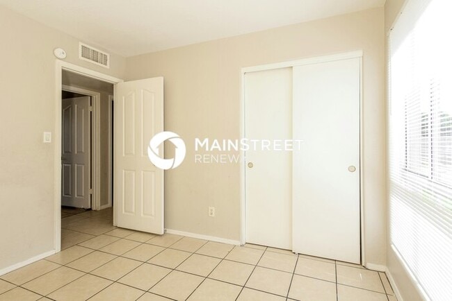 Building Photo - 3 Bedroom Pet-Friendly Home in Phoenix, AZ...