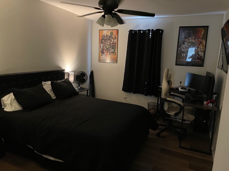 Master bedroom - 2324 Grayson Valley Dr