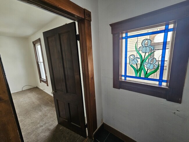 Building Photo - 4002 Robert Ave