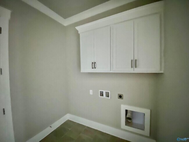 Building Photo - 247 Haystack Dr