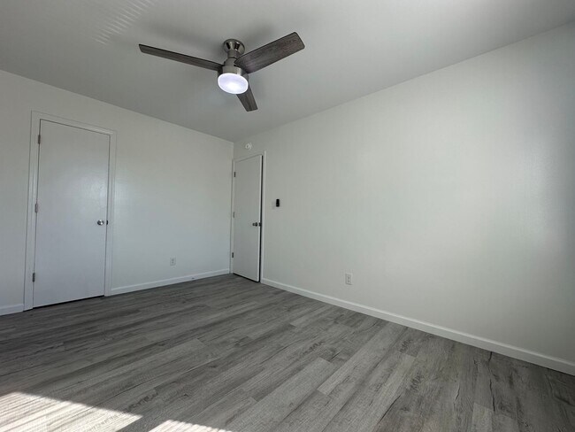 Building Photo - 320 Myrtlewood Cir