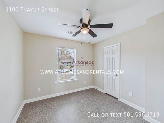 Building Photo - 1100 Thayer St