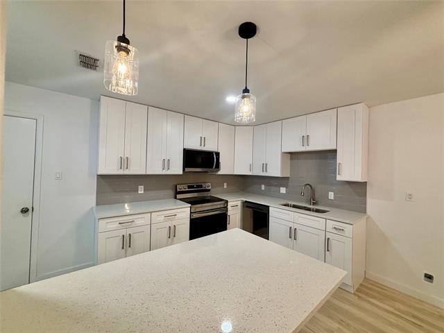 Building Photo - 8835 Township Ct