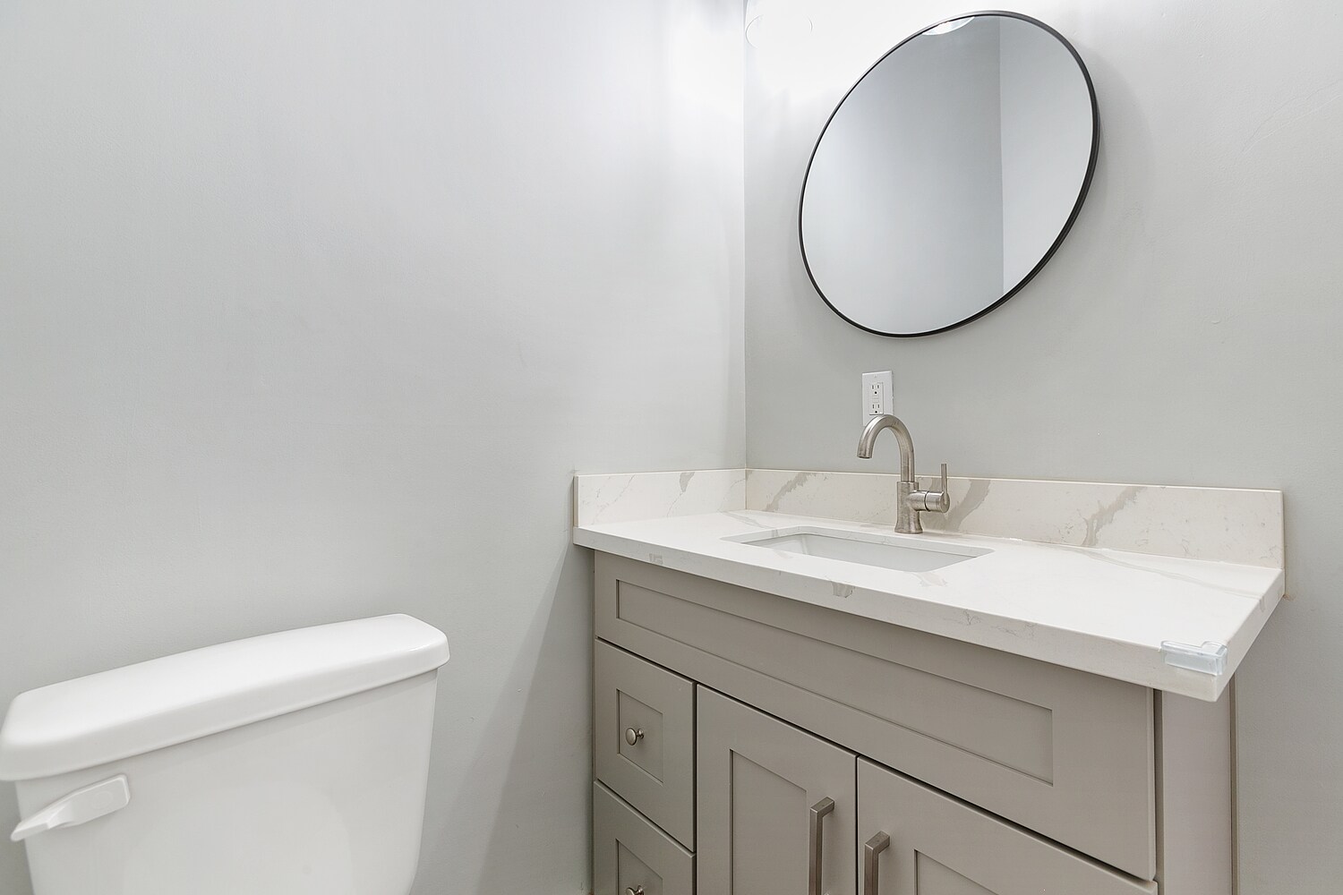 Half Bath - 3427 Baronne St