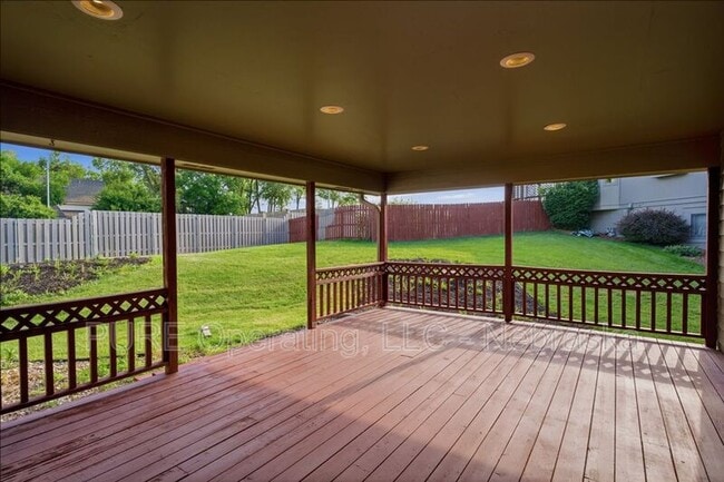 Building Photo - 15527 Mason Cir