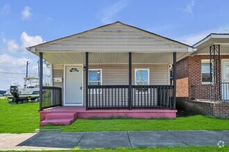 Building Photo - FULLY RENOVATED - PORTSMOUTH
