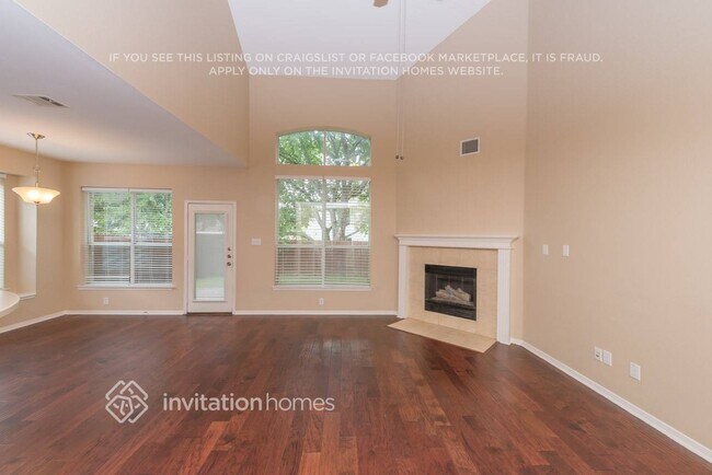Building Photo - 9200 Farmer Dr