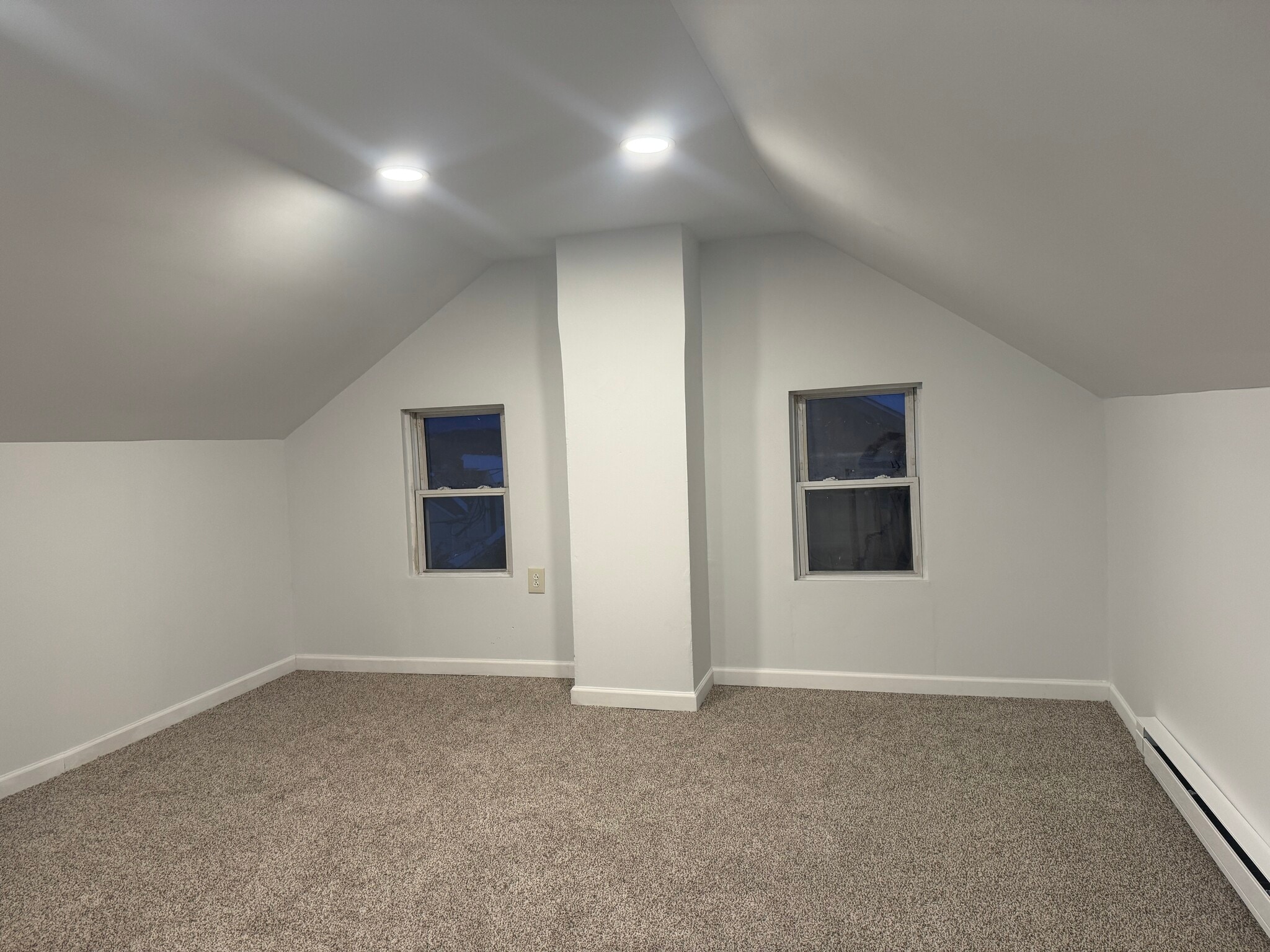 Building Photo - 710 Walnut St