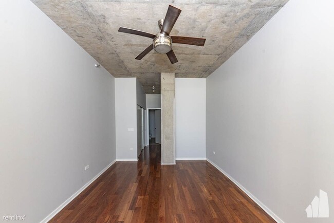 Building Photo - 2 br, 2 bath Condo - 700 N Larrabee St Apt...