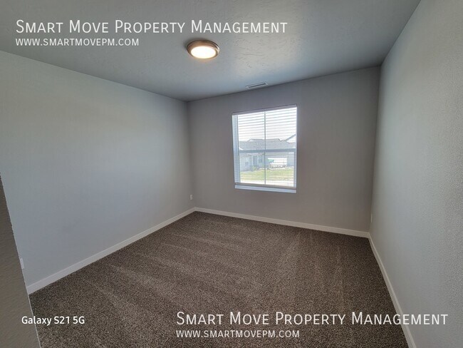 Building Photo - 6322 N Seacliff Ave