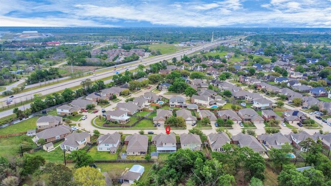 Building Photo - 122 Persimmon Dr
