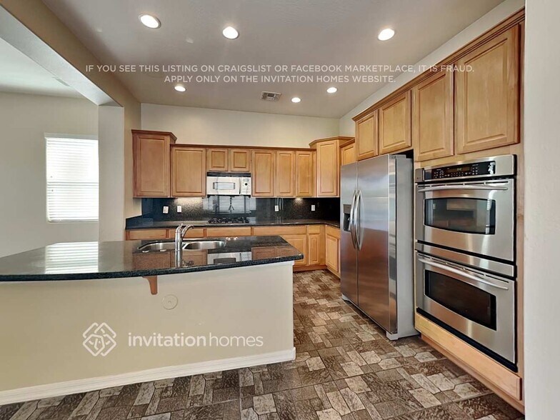 Building Photo - 8356 W Desert Spoon Dr