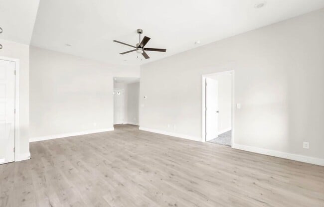 Building Photo - Brand New Three Bedroom