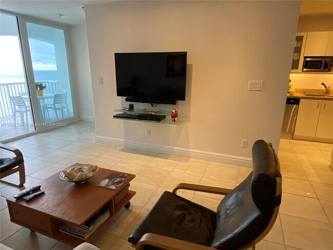 Building Photo - 5401 Collins Ave