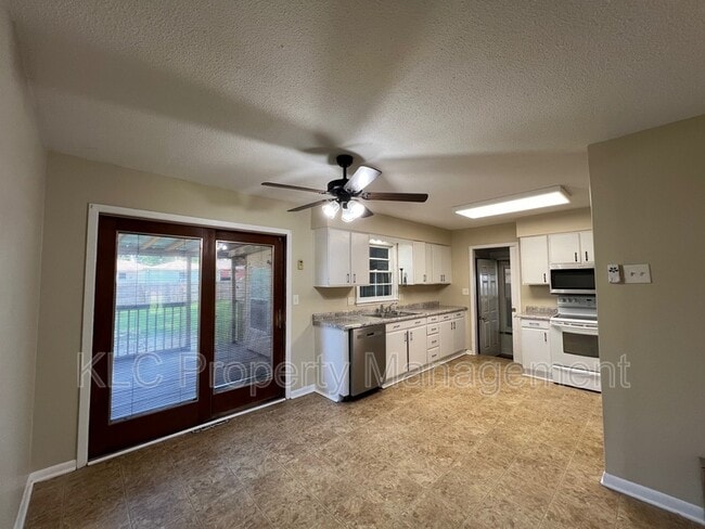 Building Photo - 1222 SW Ordnance Road