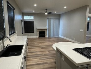 Building Photo - 5551 Barcelona Ct