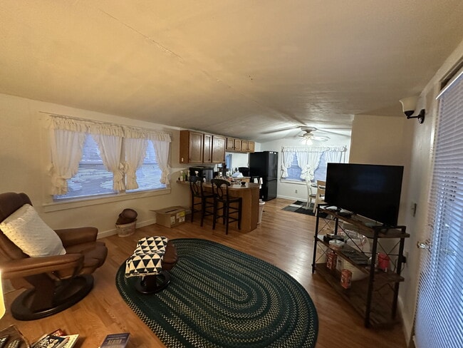 Building Photo - Single Family Home with Large Private Yard