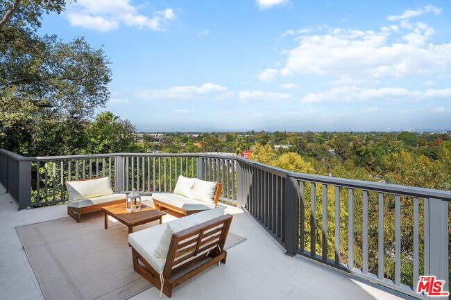 Building Photo - 11543 Sunshine Terrace