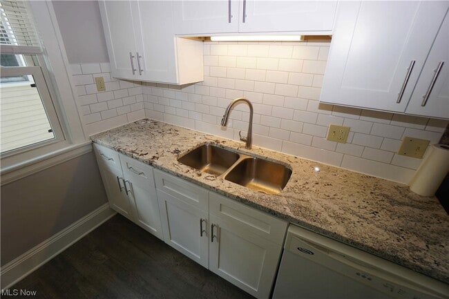 Building Photo - 2168 Edgewood Rd