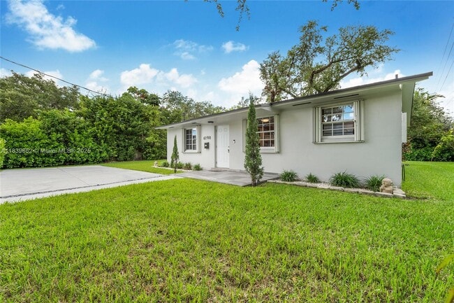Building Photo - 6198 SW 63rd St