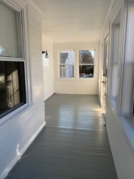 FRONT PORCH - 40 Chestnut Ave