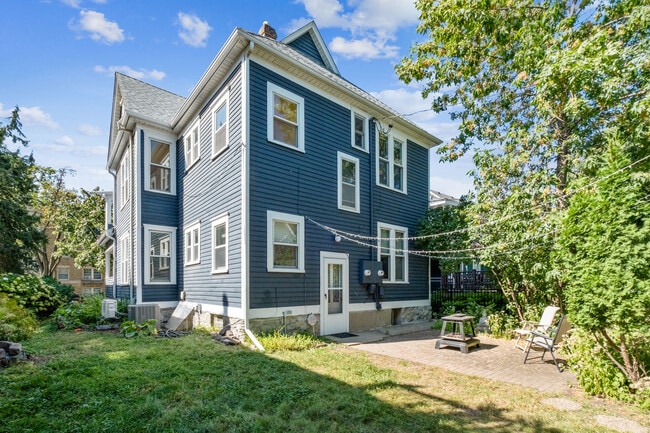 Building Photo - 2447 Colfax Ave S