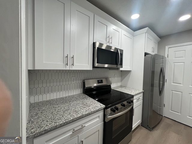 Building Photo - 5961 Sherwood Trace