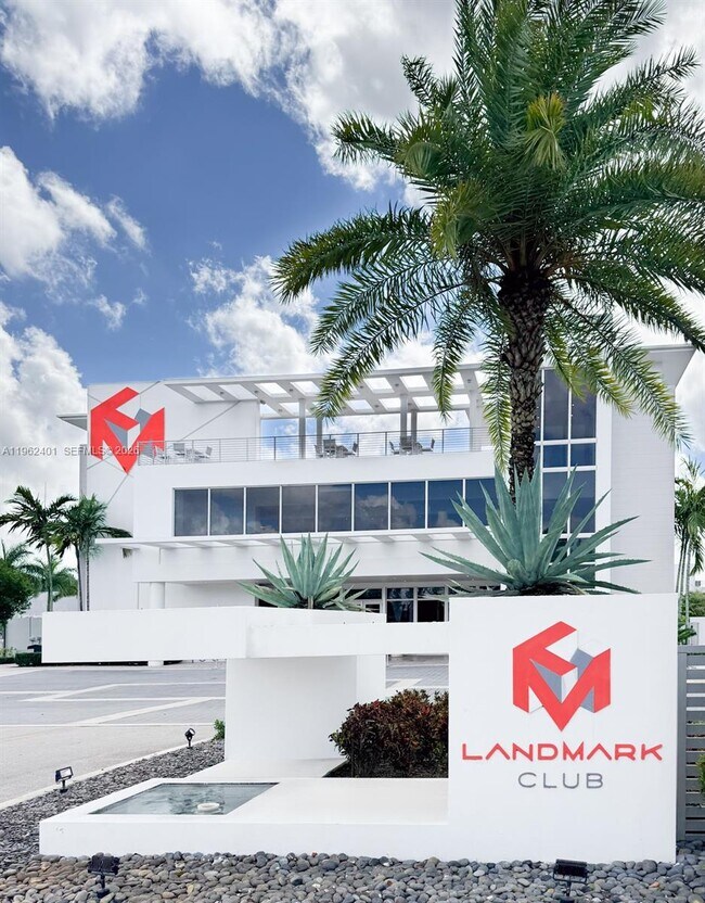 Building Photo - 6416 NW 102nd Ct