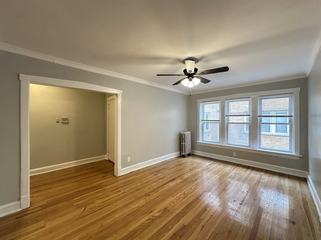 Building Photo - 4826 N Avers Ave