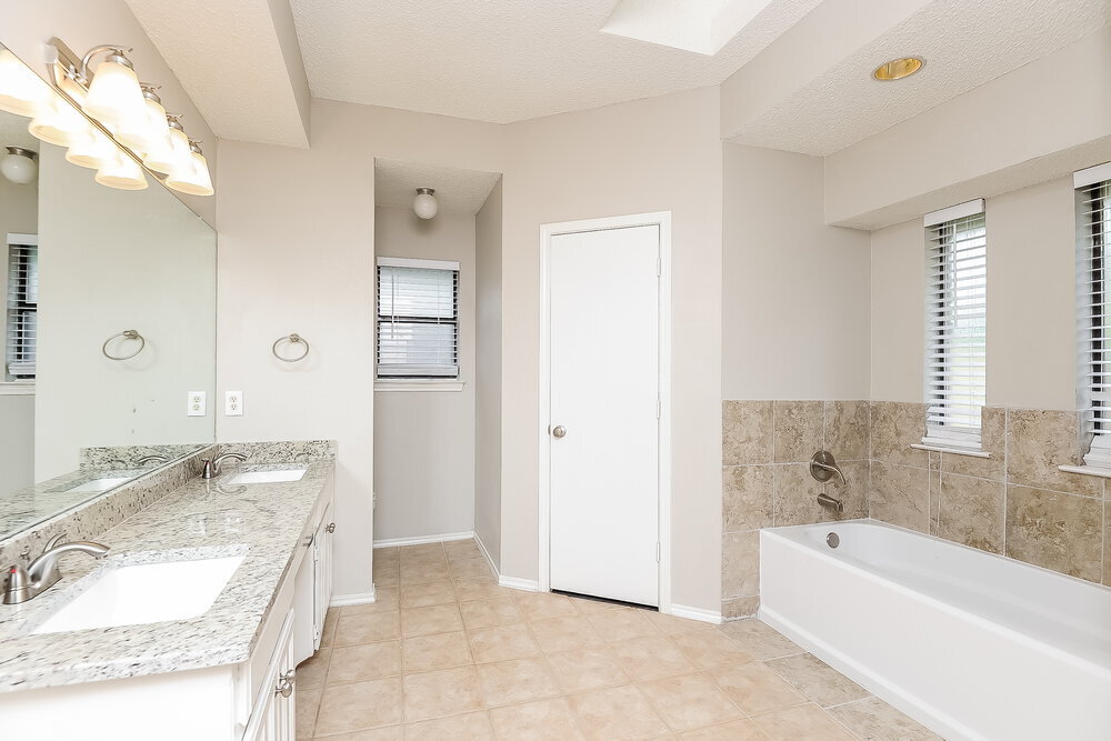 Building Photo - 6504 Running Creek Dr