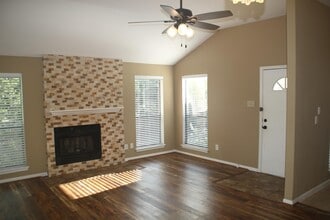 Building Photo - 3500 Tangle Brush Dr