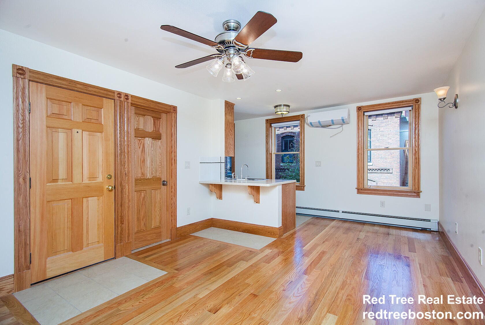 Building Photo - 27 Phillips St