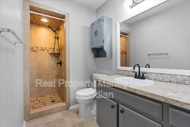 Building Photo - 8725 Irongate Dr