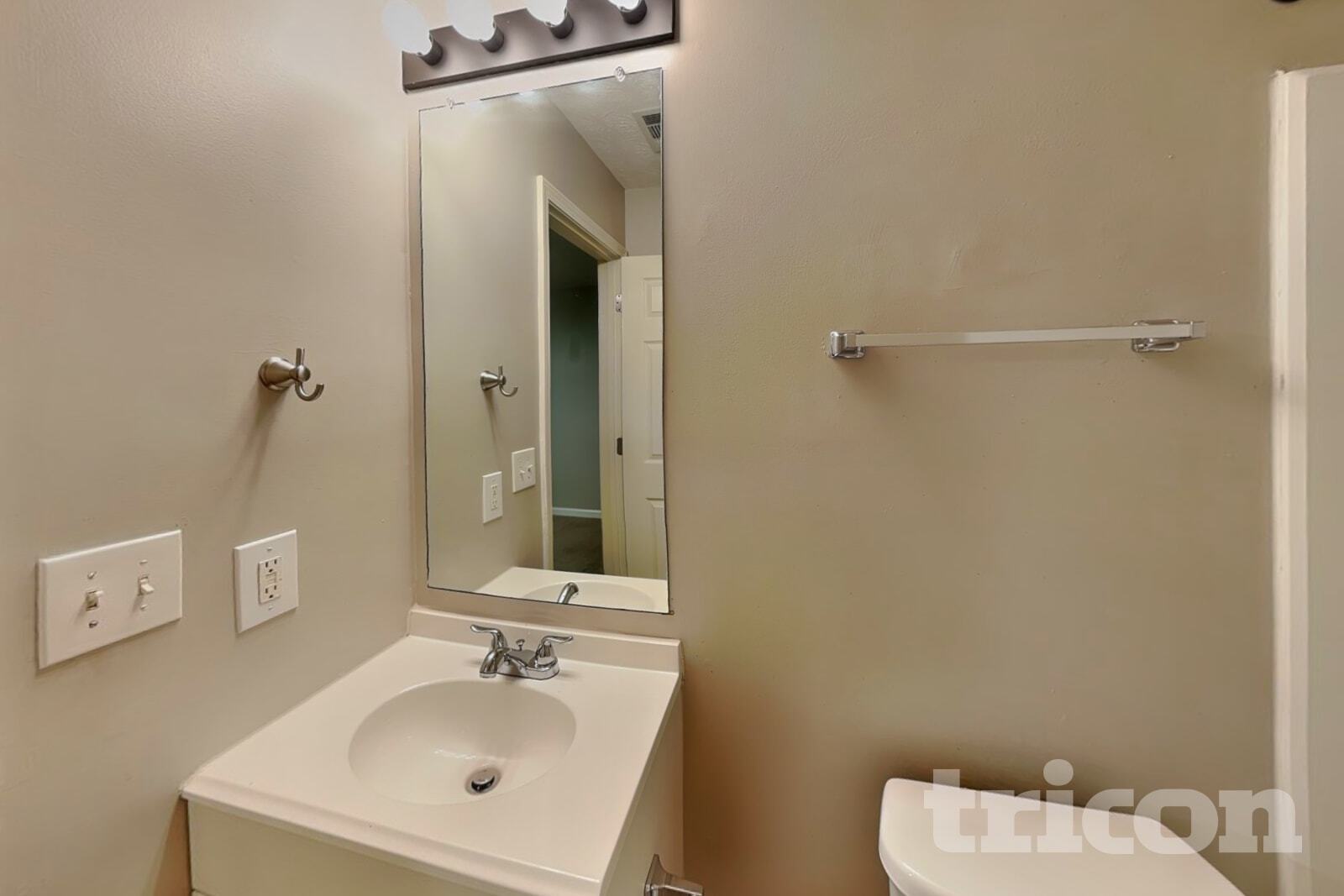 Building Photo - 1455 Enchanted Forest Dr