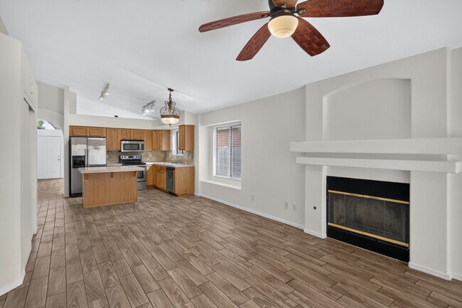 Building Photo - 8998 E Laurie Ann Dr