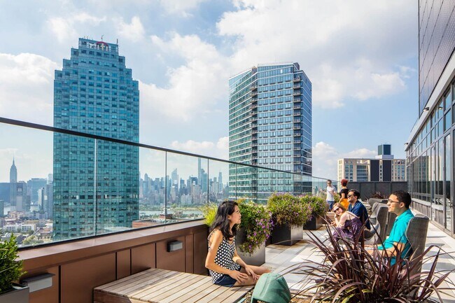 Building Photo - 4428 Purves St