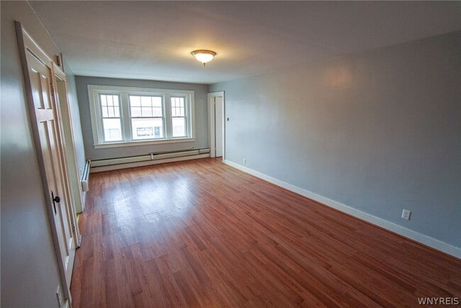 Building Photo - 1225 Hertel Ave