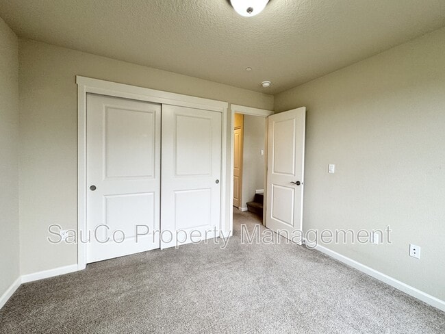 Building Photo - 15088 NW Marianna St