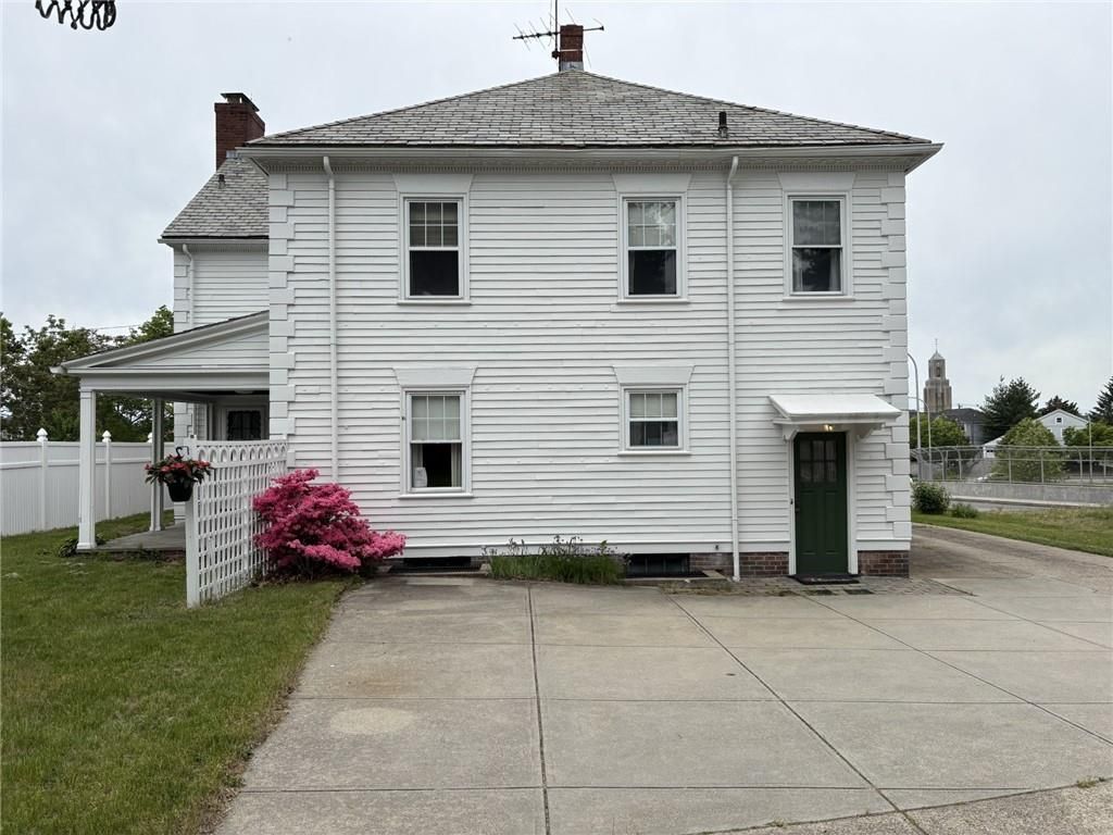 Building Photo - 36 Underwood St.