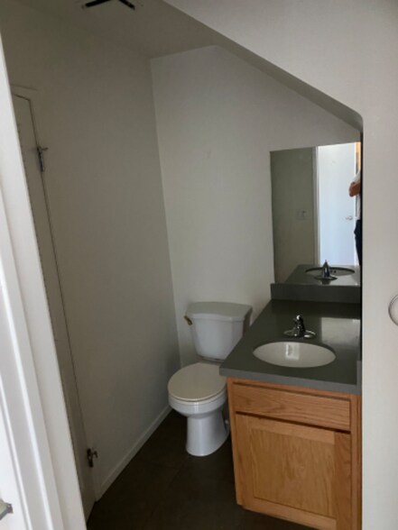 Building Photo - 3627 Dunn Dr
