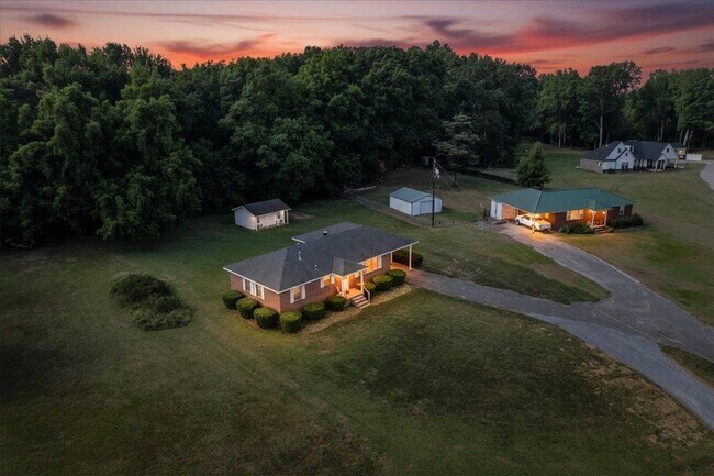 Primary Photo - 3285 Munford Giltedge Rd