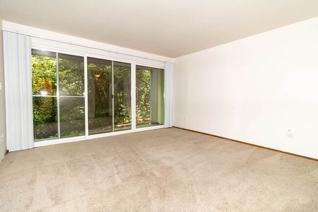 Building Photo - Downtown Living Starts At Lair Hill. 1 Bedroom 1 Bathroom Apartment Home Ready Now