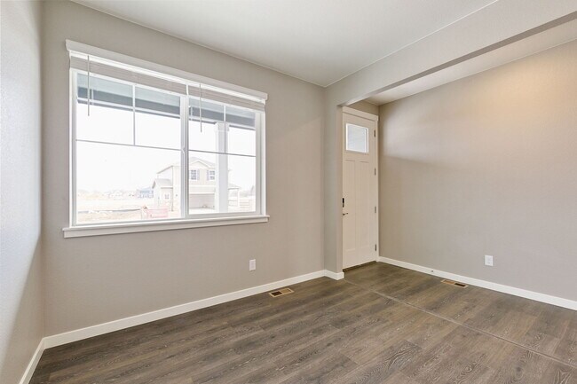 Building Photo - 1939 Knobby Pine Dr