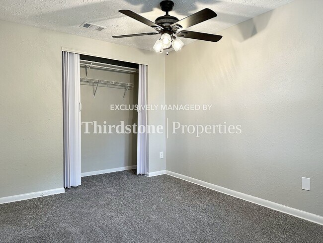 Building Photo - 10833 Liscard Rd S