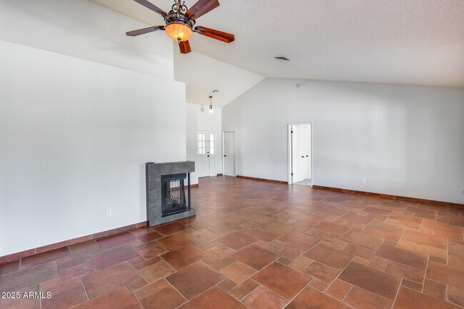 Building Photo - 12512 N 85th Ln